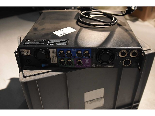 Crown - i tech 4 x 2500hd4 - amplifier - afbeelding 3 van  3
