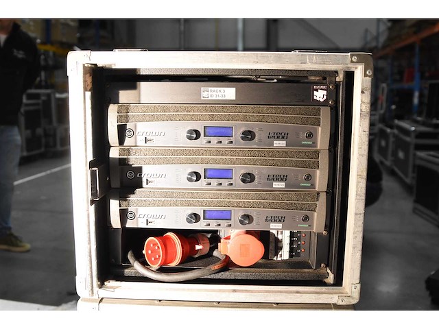 Crown - v rack 12000 hd - amplifier - afbeelding 1 van  2