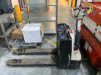 Crown elektrische palletwagen - afbeelding 2 van  9