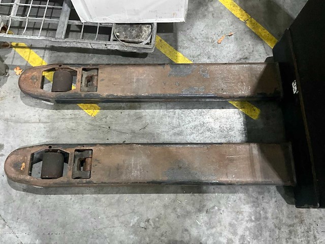 Crown elektrische palletwagen - afbeelding 6 van  9