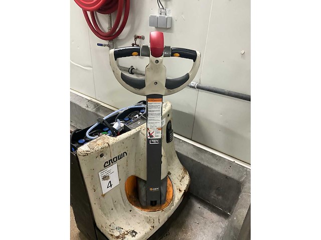 Crown elektrische palletwagen - afbeelding 6 van  9