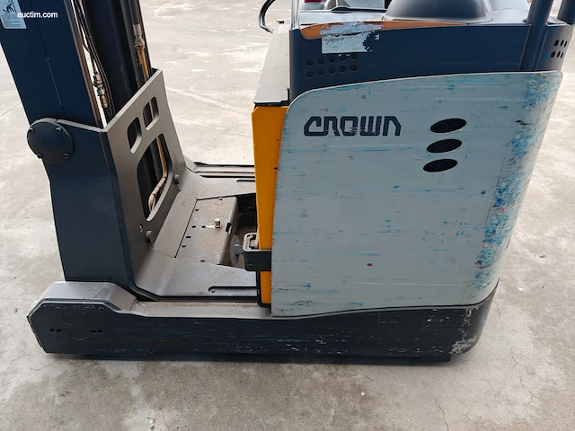 Crown esr 5260-16 opt3 reachtruck nn - afbeelding 18 van  25