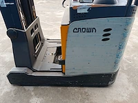 Crown esr 5260-16 opt3 reachtruck nn - afbeelding 18 van  25