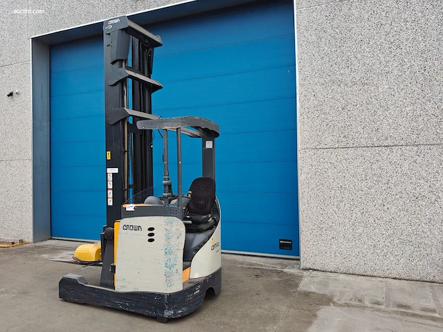 Crown esr 5260-16 opt3 reachtruck nn - afbeelding 12 van  25
