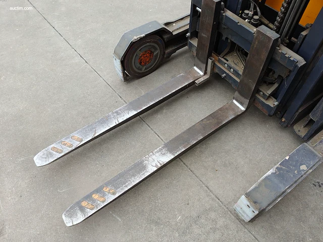 Crown esr 5260-16 opt3 reachtruck nn - afbeelding 14 van  23
