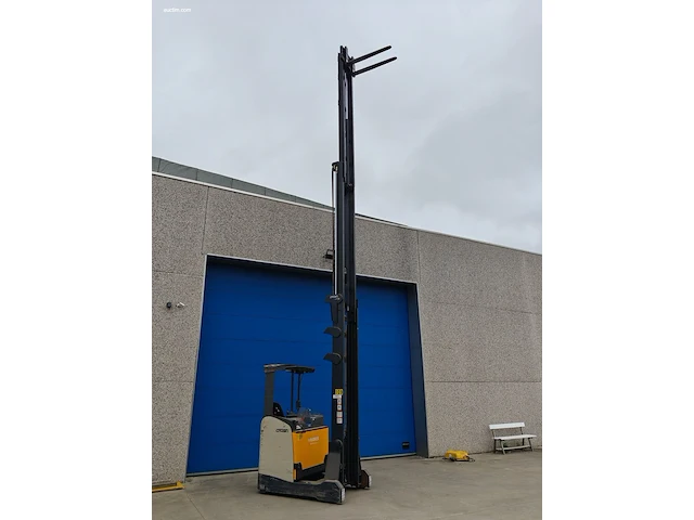 Crown esr 5260-16 opt3 reachtruck nn - afbeelding 17 van  23