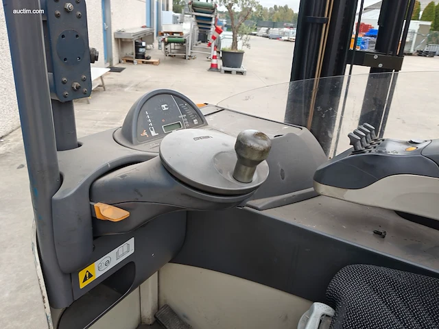 Crown esr 5260-16 opt3 reachtruck nn - afbeelding 21 van  22
