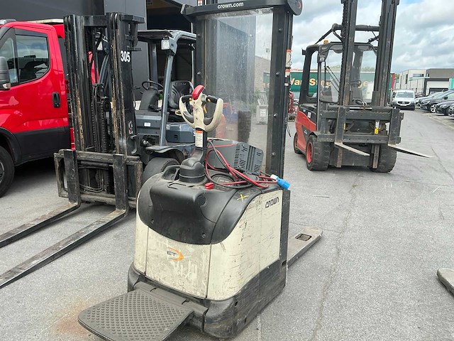 Crown et 4000 series stapelaar - afbeelding 3 van  7
