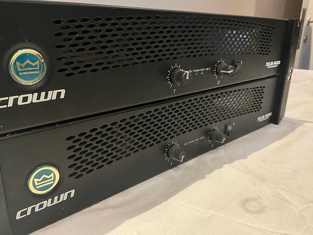 Crown xls 602 versterker (2x) - afbeelding 2 van  4