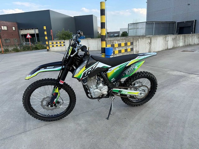 Crz - 300 s - crossmotor - motorfiets - afbeelding 12 van  19