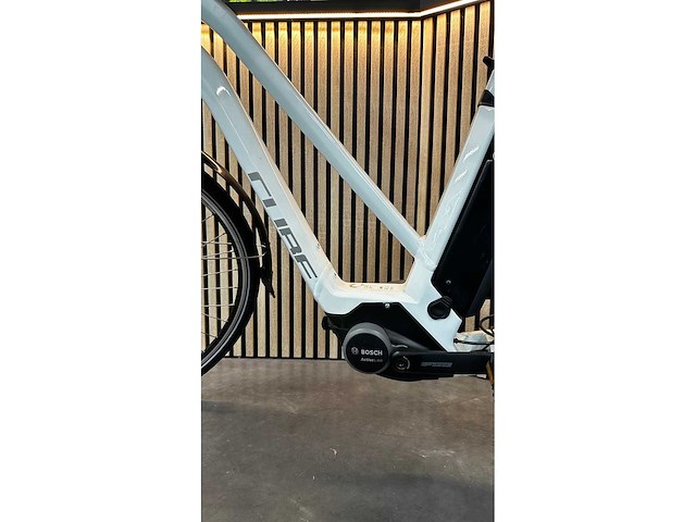 Cube - town hybrid one - elektrische fiets (nieuw) - afbeelding 2 van  4