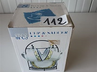 Cup en saucer - afbeelding 1 van  3