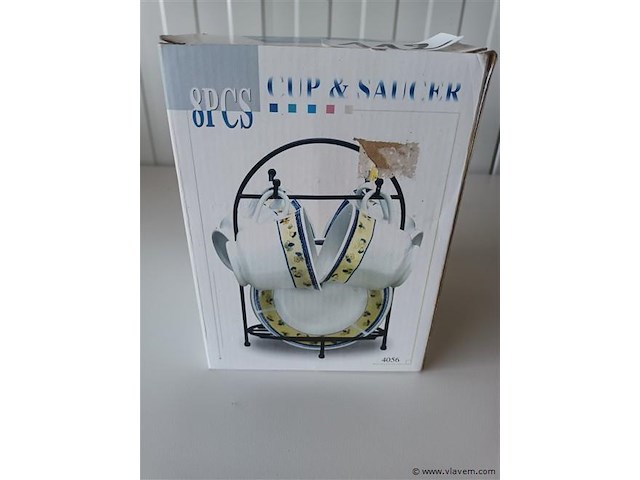 Cup en saucer - afbeelding 2 van  3