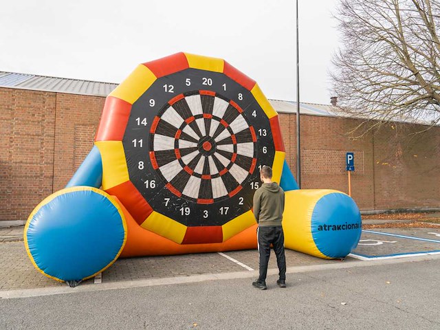 Custom - football darts - bouncy castle - afbeelding 4 van  4