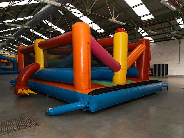 Custom design - bouncezilla run part 2 - obstacle course & bouncy castle - afbeelding 1 van  4