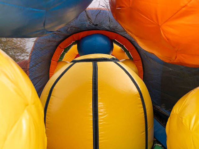 Customer design - bouncezilla run part 3 - obstacle course & bouncy castle - afbeelding 4 van  4