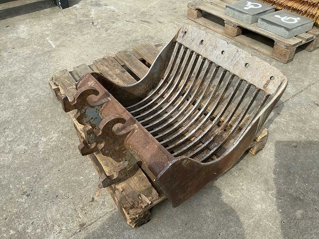 Cw05 70cm puinbak graafbak - afbeelding 1 van  3