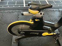 Cybex indoor cycle met scherm spinningbike - afbeelding 6 van  23