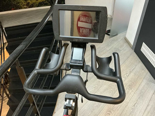 Cybex indoor cycle met scherm spinningbike - afbeelding 13 van  23
