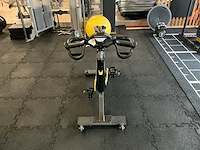 Cybex indoor cycle met scherm spinningbike - afbeelding 22 van  23