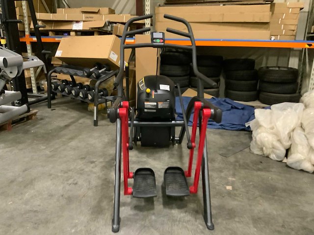 Cybex sparc elliptical crosstrainer - afbeelding 3 van  6