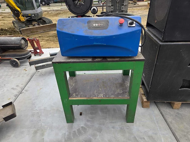 D-hydro oy - sm 32 mc - hydraulische pers - afbeelding 1 van  7