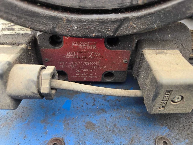 D-hydro oy - sm 32 mc - hydraulische pers - afbeelding 6 van  7