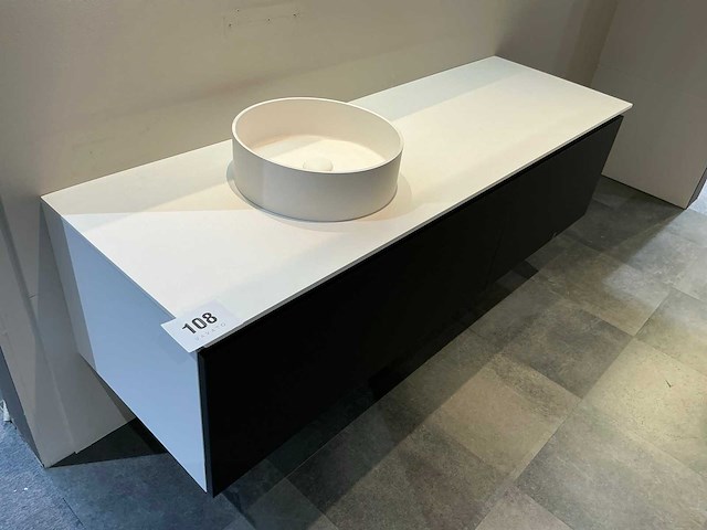 D-surface wastafelmeubel - afbeelding 2 van  5