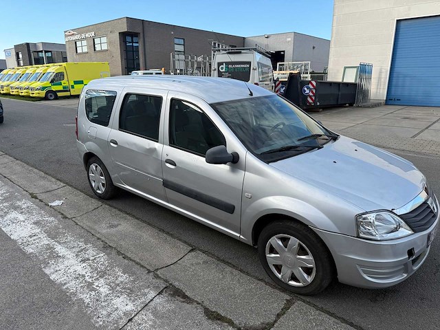 Dacia - 2011 - logan - personenauto - afbeelding 4 van  25