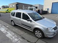 Dacia - 2011 - logan - personenauto - afbeelding 4 van  25