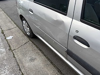 Dacia - 2011 - logan - personenauto - afbeelding 5 van  25