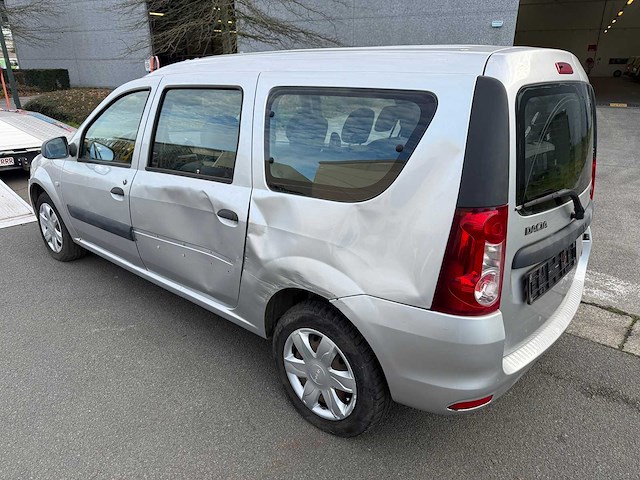 Dacia - 2011 - logan - personenauto - afbeelding 1 van  25