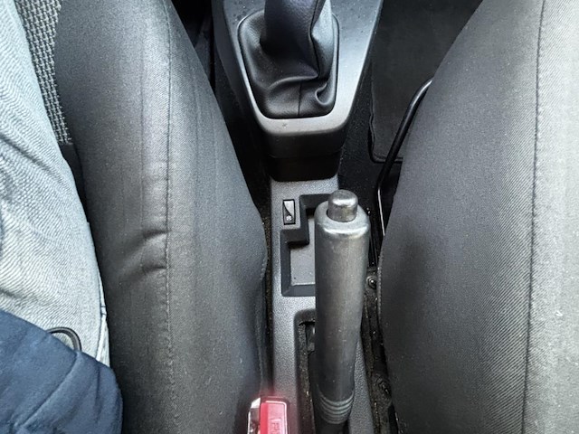 Dacia dokker 1.6i liberty, 2016 - afbeelding 7 van  33