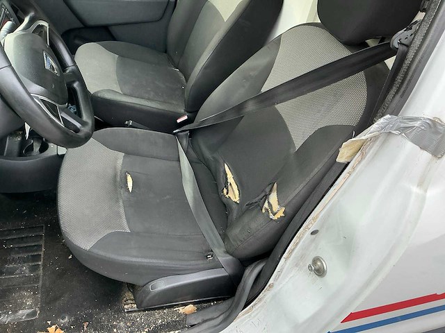 Dacia dokker bedrijfswagen - afbeelding 7 van  17