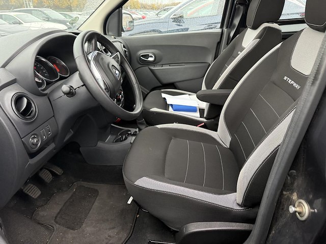 Dacia dokker stepway 1.6i sce stepway sl rainbow (eu6.2), 2019 - afbeelding 30 van  32