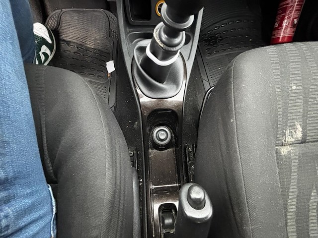 Dacia duster 1.5 dci 4x2 laureate fap, 2010 - afbeelding 7 van  35