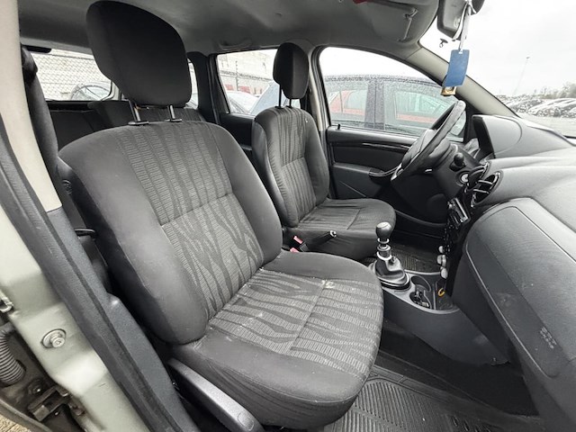 Dacia duster 1.5 dci 4x2 laureate fap, 2010 - afbeelding 14 van  35