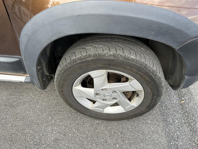 Dacia duster 1.5 dci 4x2 laureate,2010 - afbeelding 15 van  30