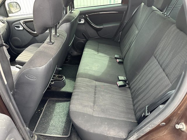 Dacia duster 1.5 dci 4x2 laureate,2010 - afbeelding 29 van  30