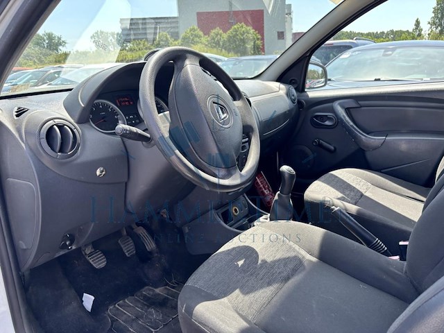 Dacia duster 1.6i 4x2, 2011 - afbeelding 2 van  24