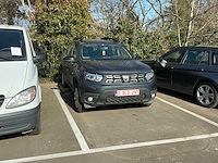 Dacia duster personenauto - afbeelding 12 van  15