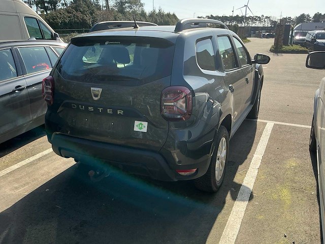 Dacia duster personenauto - afbeelding 14 van  15