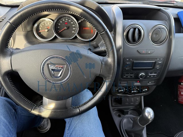 Dacia duster phase 2 1.6i 4x2 laureate, 2015 - afbeelding 2 van  27