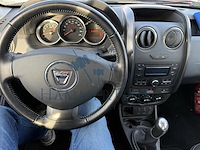 Dacia duster phase 2 1.6i 4x2 laureate, 2015 - afbeelding 2 van  27