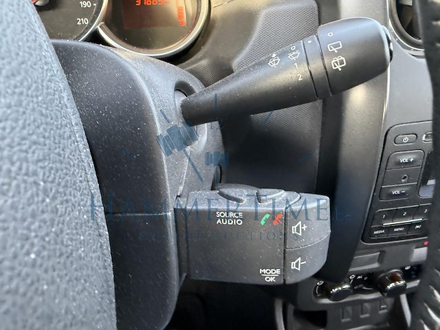 Dacia duster phase 2 1.6i 4x2 laureate, 2015 - afbeelding 4 van  27