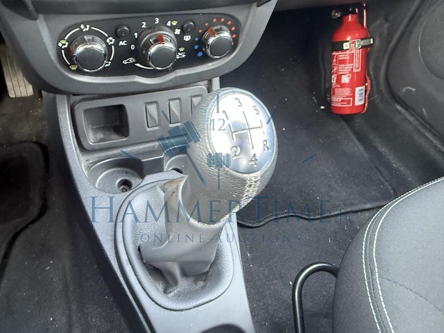 Dacia duster phase 2 1.6i 4x2 laureate, 2015 - afbeelding 8 van  27