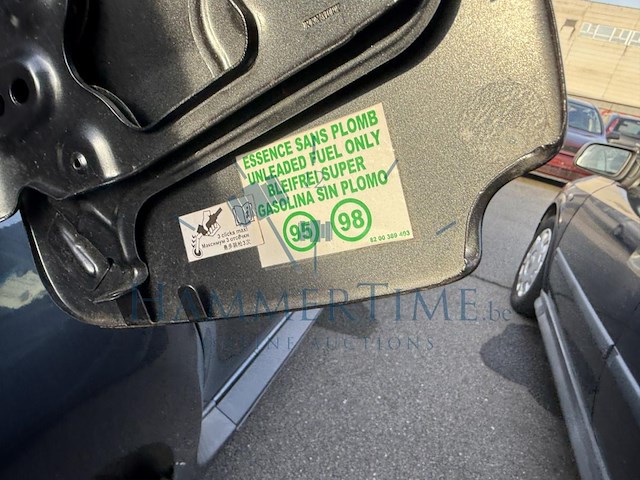 Dacia duster phase 2 1.6i 4x2 laureate, 2015 - afbeelding 13 van  27