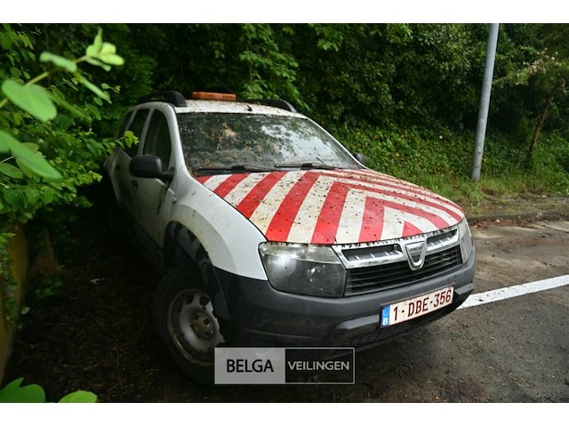 Dacia duster stationwagen - afbeelding 1 van  18