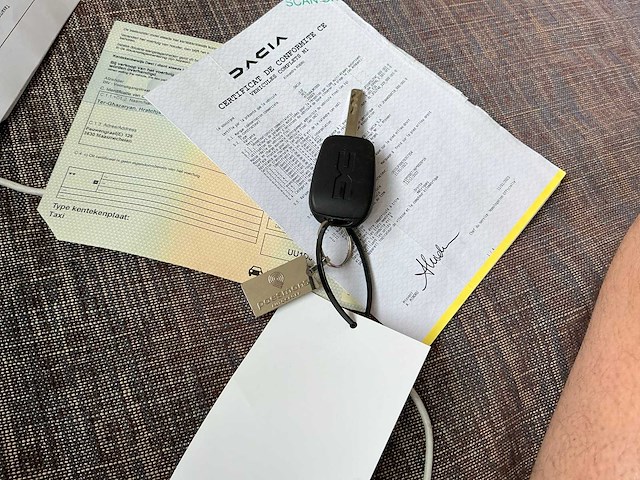 Dacia jogger personenauto - afbeelding 2 van  8
