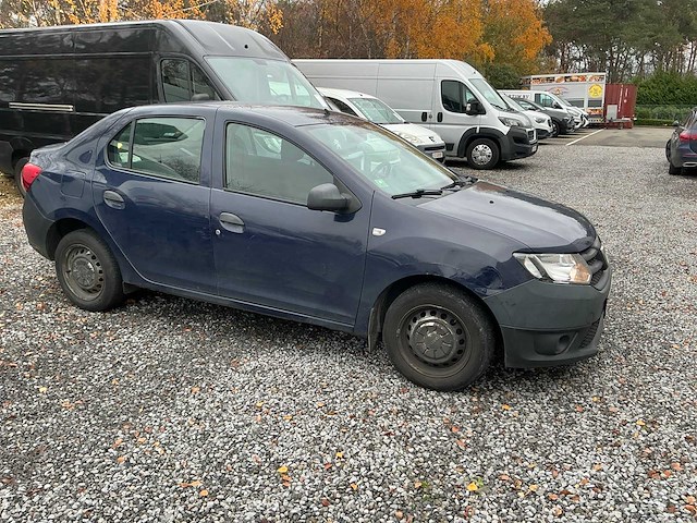 Dacia logan personenauto - afbeelding 11 van  16
